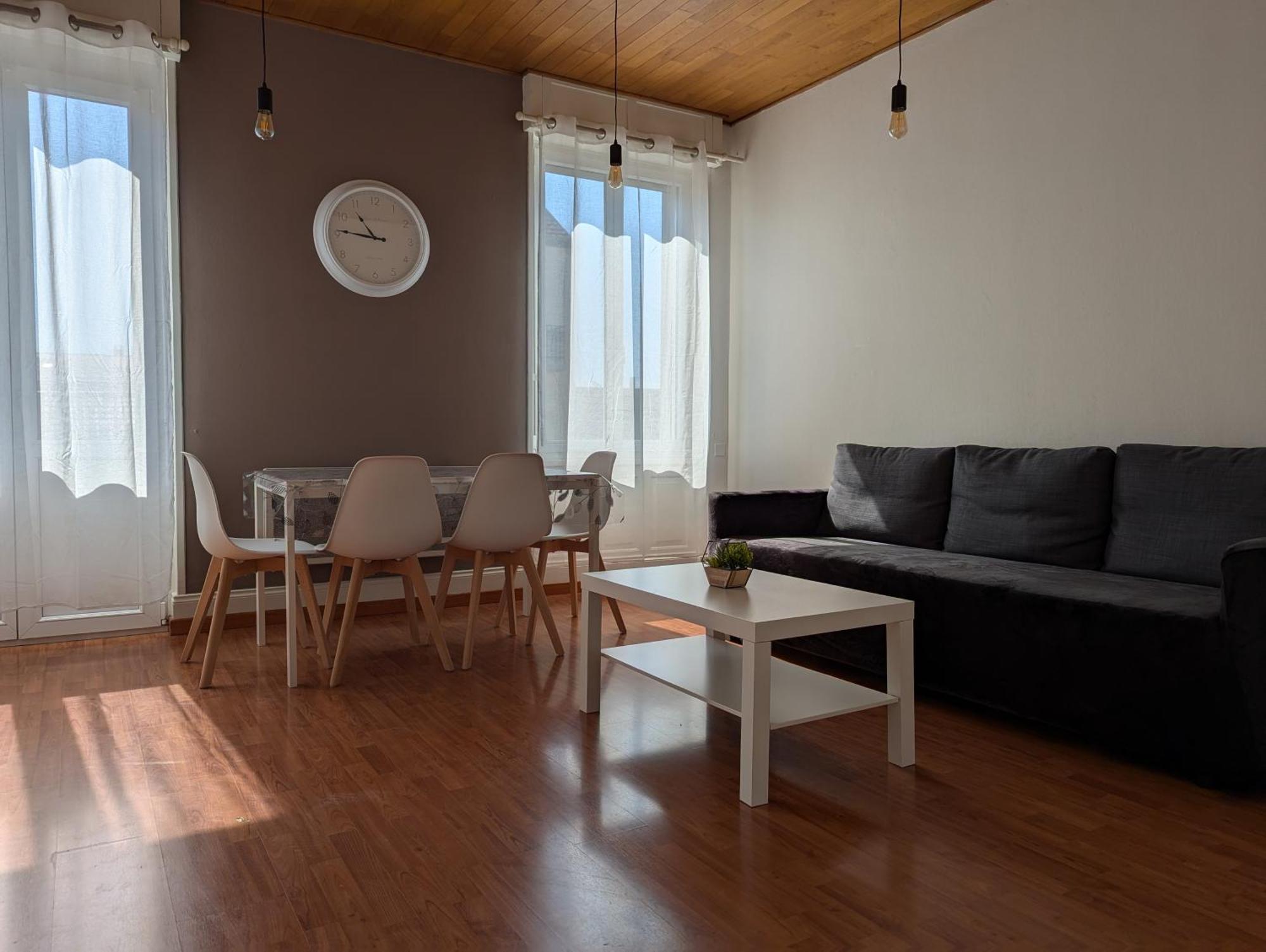 Le Mirage - Appartement 2 Chambres, Salon, Cuisine Equipee, Parking Et Wifi Gratuit Mulhouse Dış mekan fotoğraf